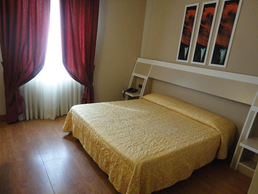 Hotel Vazzana Вольпьяно Номер фото